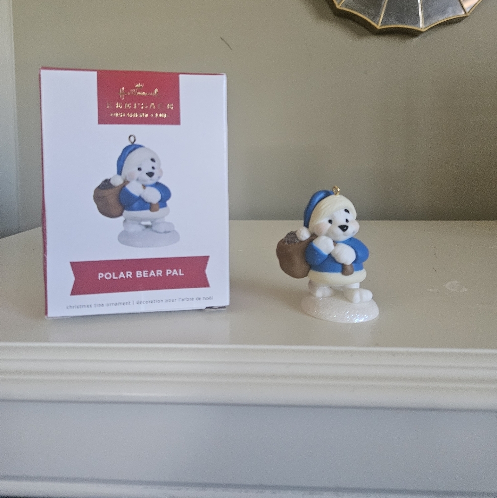 2022 Polar Bear Bear Hallmark Keepsake Ornament